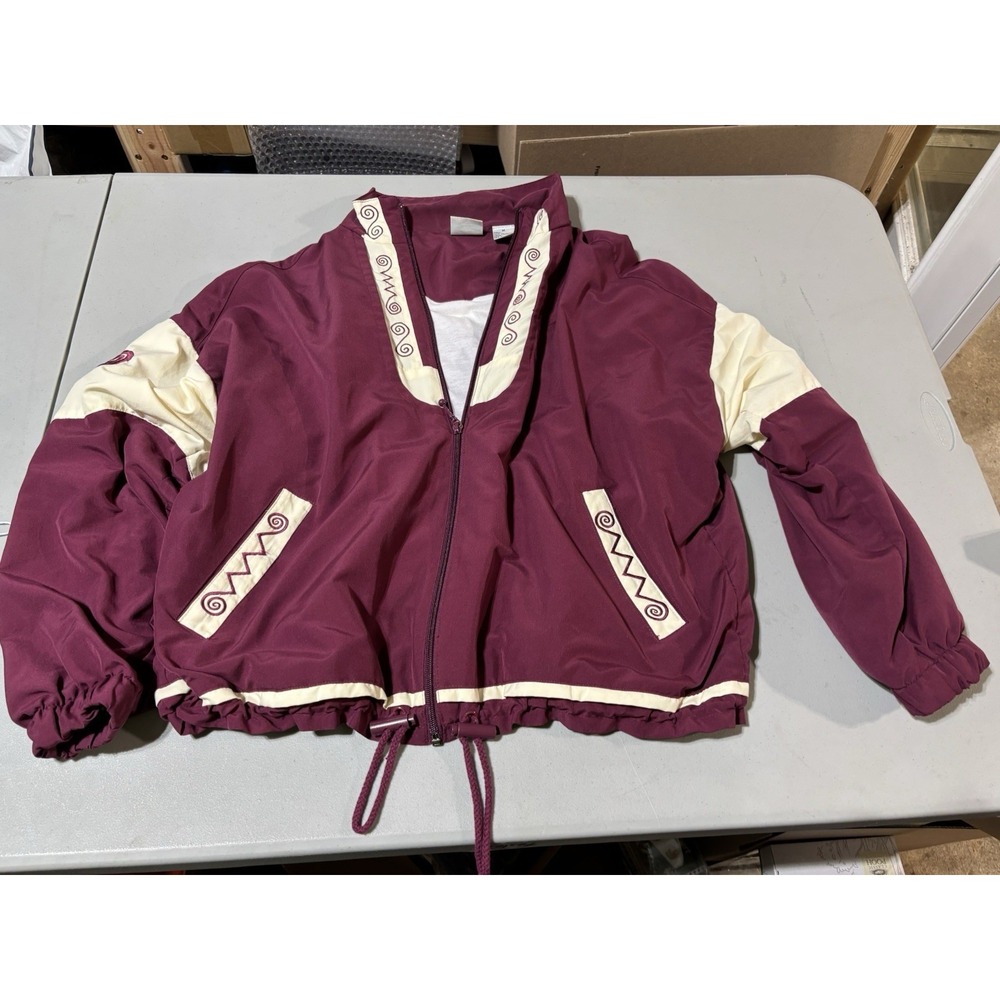 Vtg Beyond Performance M Maroon And Tribal‎ Windbreaker